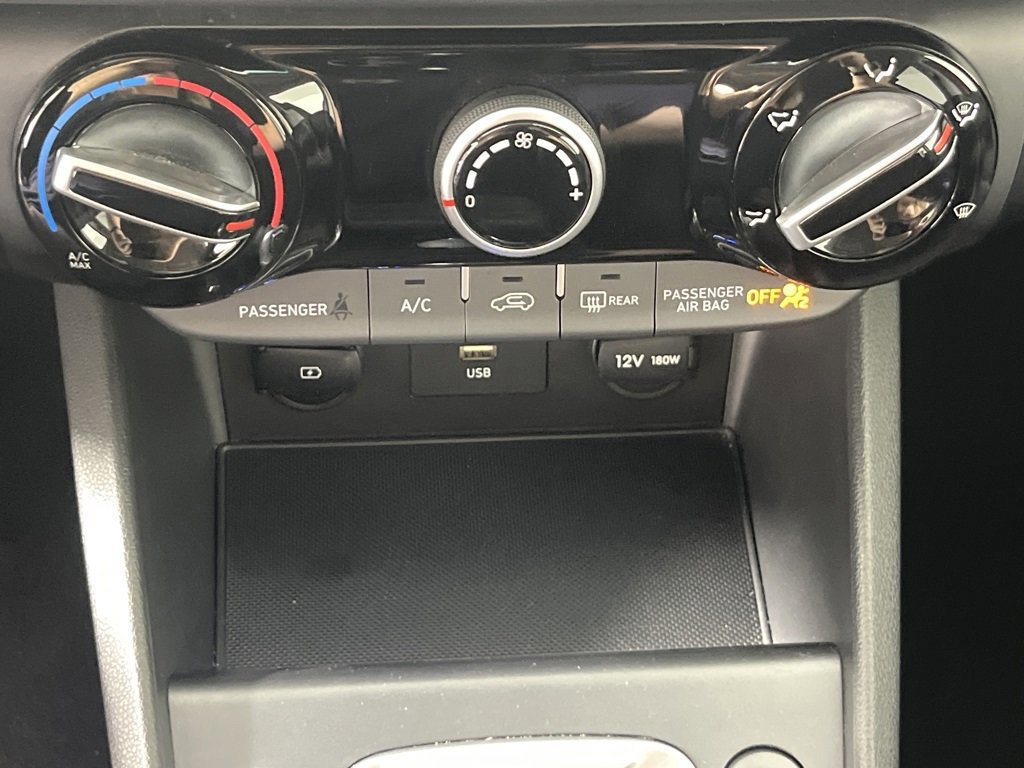 Used 2023 Hyundai Kona SEL image 21