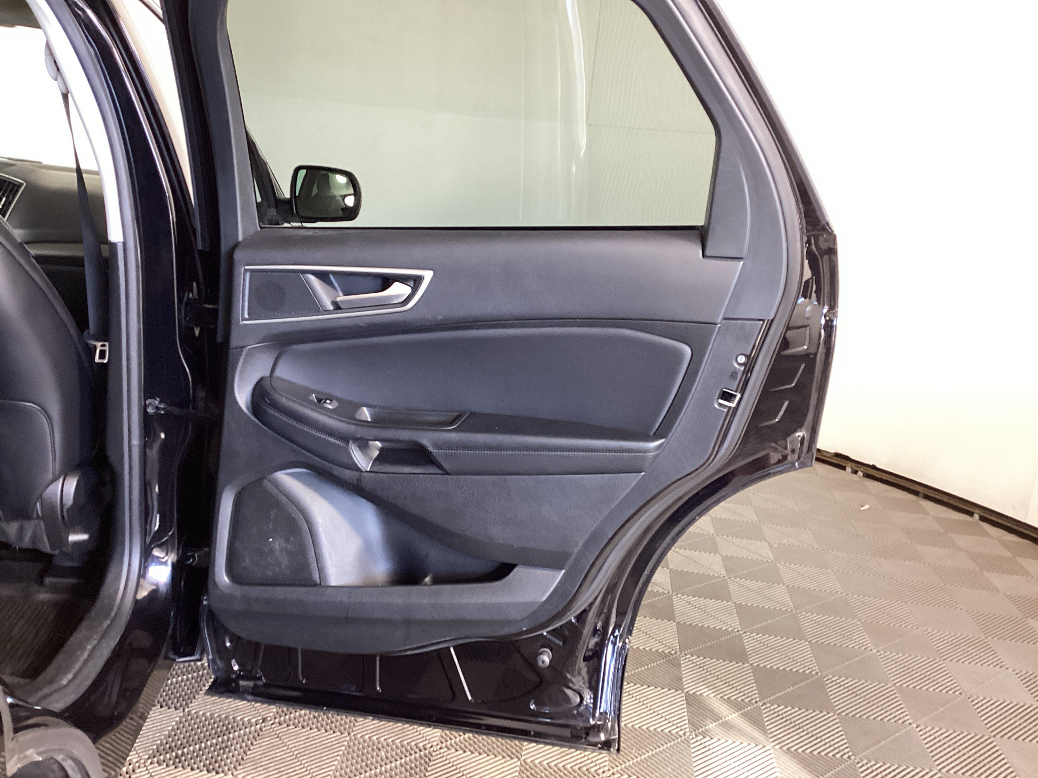 Certified 2024 Ford Edge SEL w/ Convenience Package AWD/4WD image 11