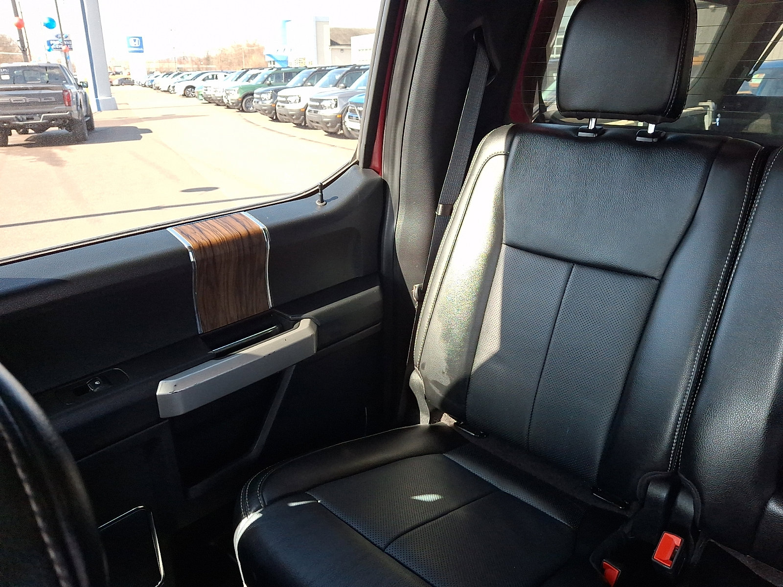 Certified 2019 Ford F150 Lariat image 18