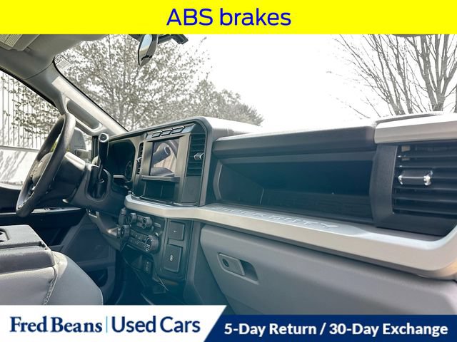 Certified 2024 Ford F550 4x4 Regular Cab Super Duty image 27