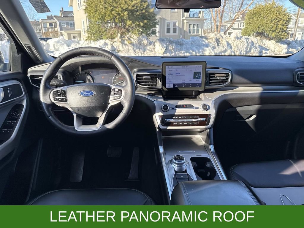 Certified 2022 Ford Explorer XLT w/ Equipment Group 202A image 15