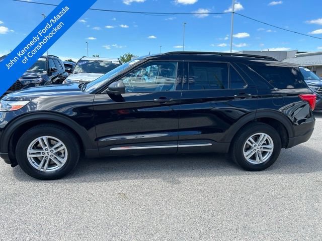Certified 2022 Ford Explorer XLT w/ Equipment Group 202A AWD/4WD image 2