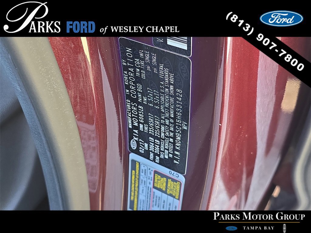 Used 2017 Kia Sedona LX w/ LX Essentials Premium Package image 32