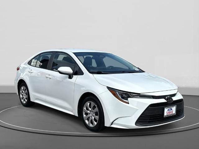 Used 2023 Toyota Corolla LE image 4