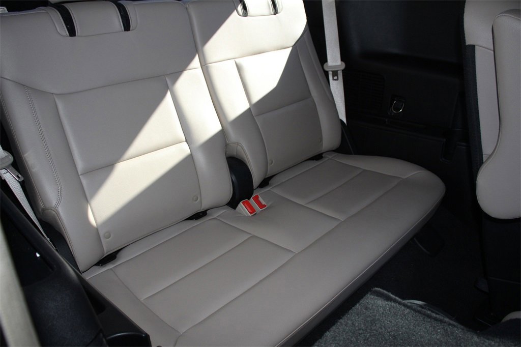 Certified 2021 Ford Explorer Limited w/ Hybrid Equipment Group 310A image 27