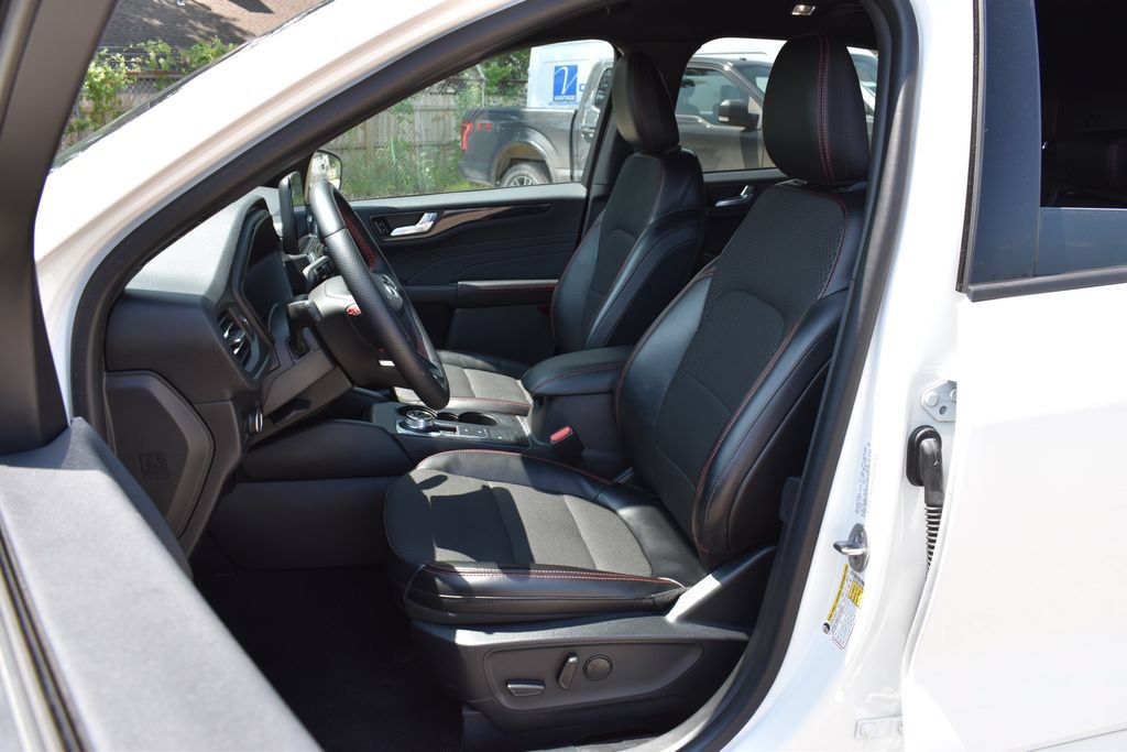 Certified 2024 Ford Escape ST-Line w/ Equipment Group 301A FWD image 6