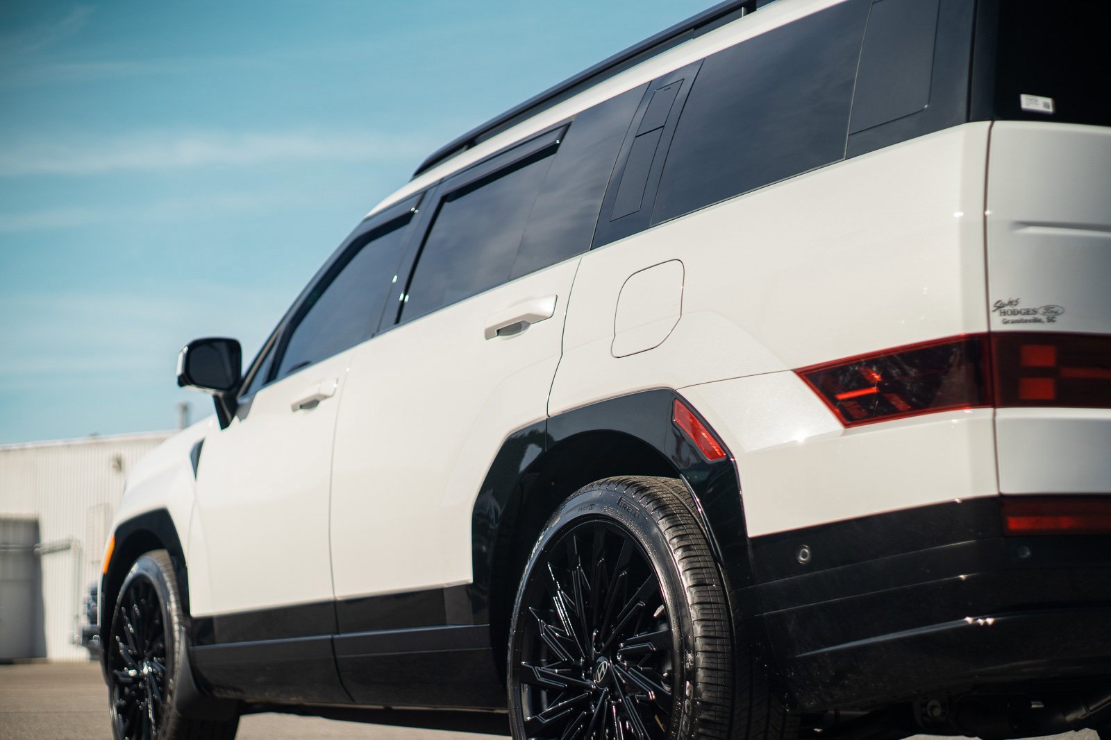 Used 2025 Hyundai Santa Fe Calligraphy w/ Tow & Go Package image 5