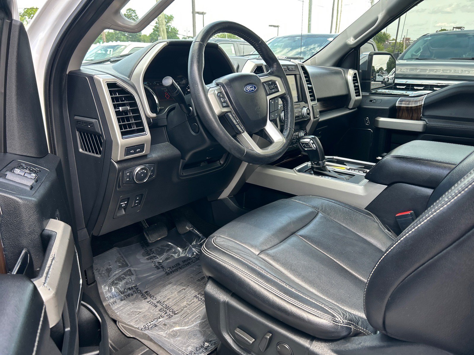 Certified 2020 Ford F150 Lariat w/ Equipment Group 502A Luxury AWD/4WD image 8