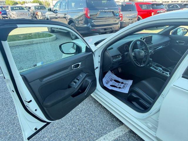 Used 2025 Honda Civic Sport image 8