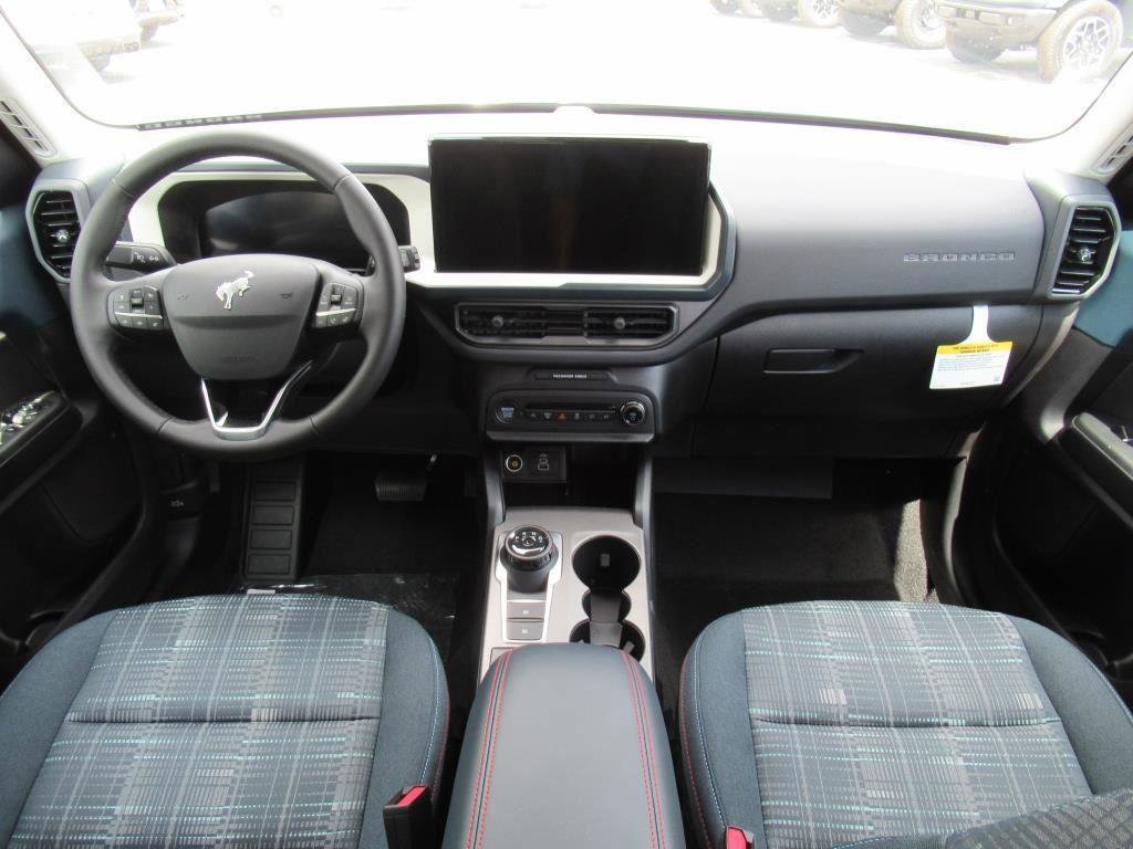 Certified 2025 Ford Bronco Sport Heritage w/ Convenience Package image 11