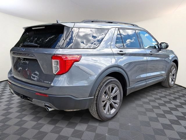 Certified 2024 Ford Explorer XLT w/ Equipment Group 202A AWD/4WD image 7