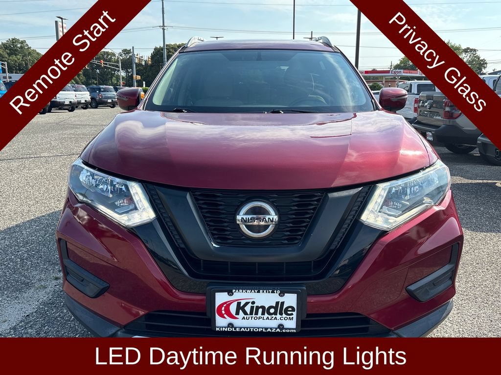 Used 2018 Nissan Rogue SV AWD/4WD image 2