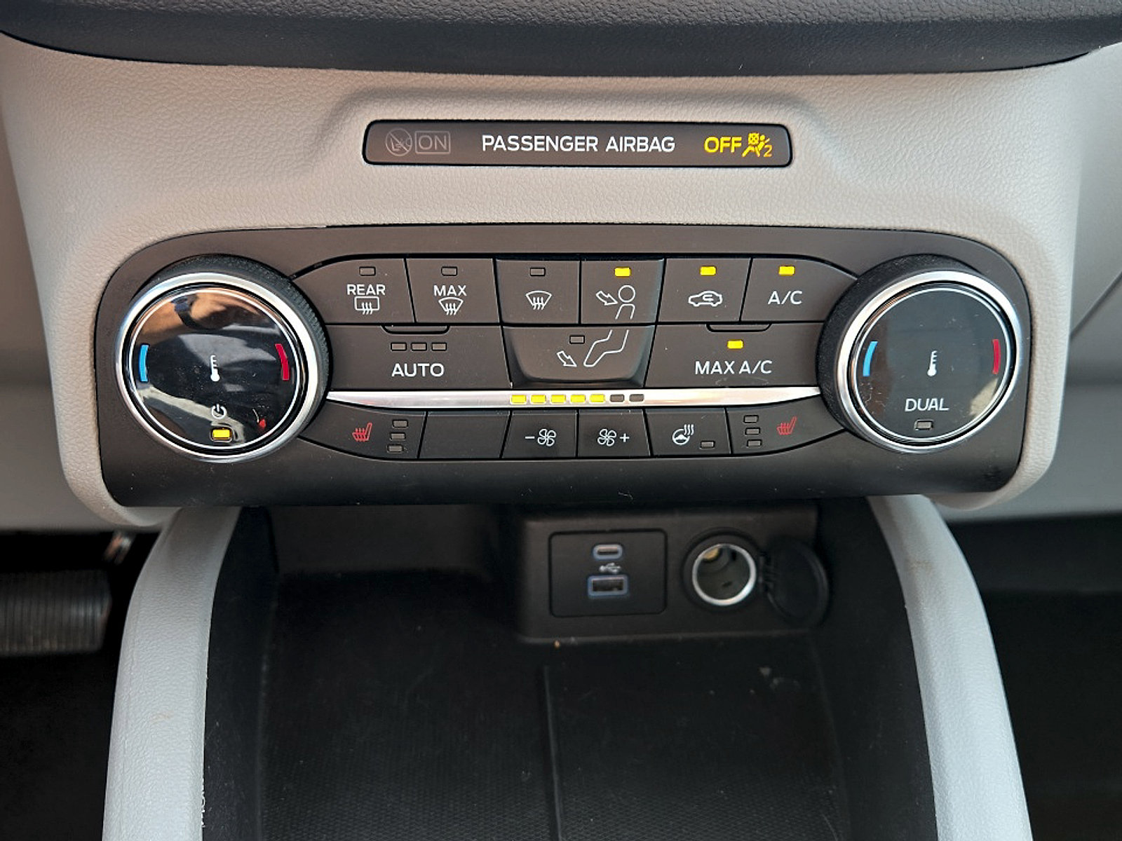 Certified 2023 Ford Escape Active AWD/4WD image 19