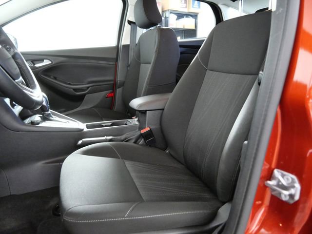 Certified 2018 Ford Focus SE w/ Cold Weather Package FWD image 16