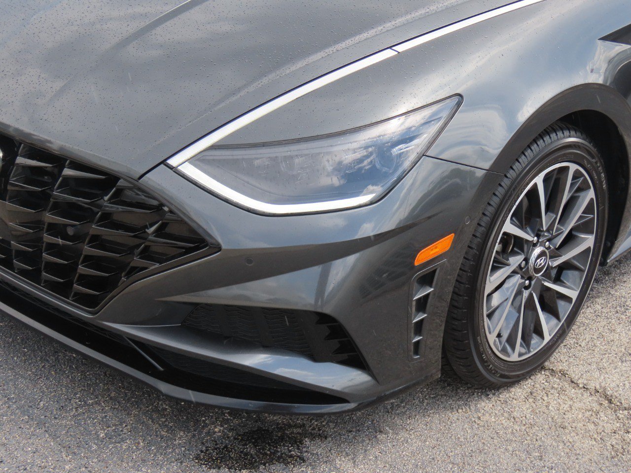 Used 2022 Hyundai Sonata Limited FWD image 3