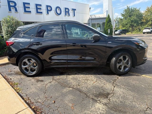 Certified 2024 Ford Escape ST-Line w/ Tech Pack #1 AWD/4WD image 8