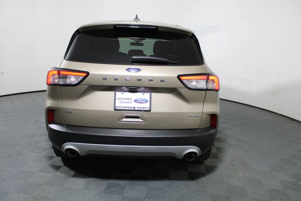 Certified 2020 Ford Escape SE image 6