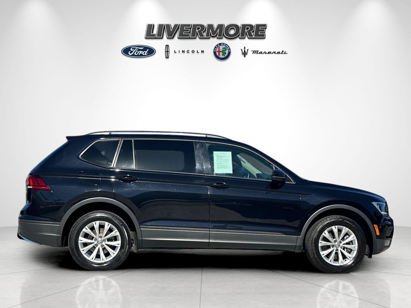 Used 2018 Volkswagen Tiguan S FWD image 2