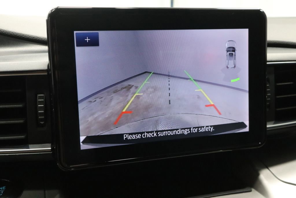 Certified 2022 Ford Explorer XLT w/ Equipment Group 202A image 10