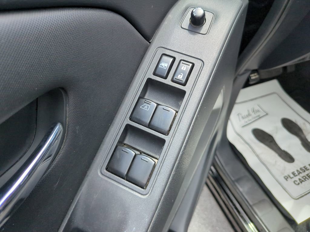 Used 2022 Nissan Frontier SV w/ Technology Package RWD image 18