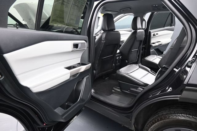 Certified 2023 Ford Explorer XLT w/ Equipment Group 202A AWD/4WD image 16
