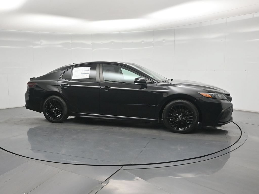 Used 2021 Toyota Camry SE w/ Convenience Package FWD image 22