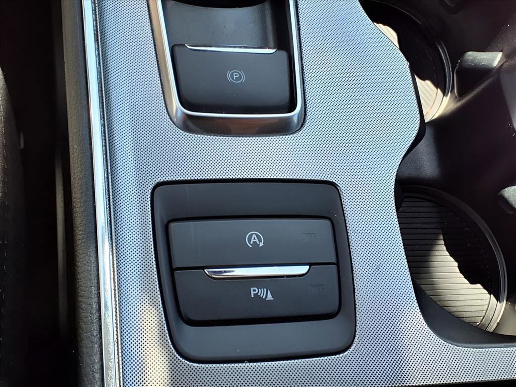 Certified 2024 Ford Edge Titanium image 22