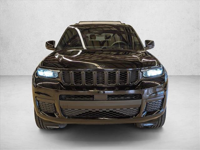 Used 2023 Jeep Grand Cherokee L Laredo AWD/4WD image 2