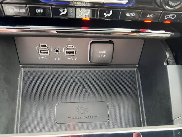 Used 2023 Jeep Grand Cherokee Altitude AWD/4WD image 24