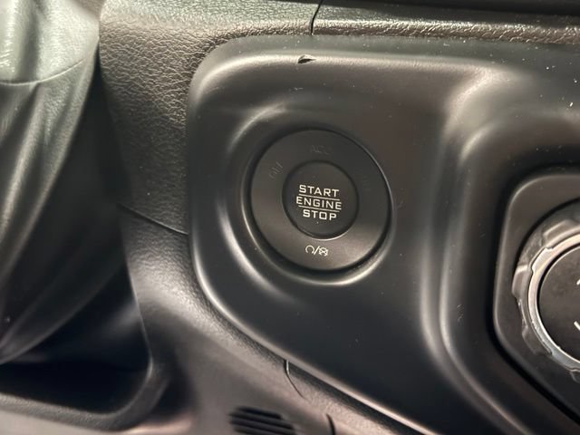 Used 2021 Jeep Wrangler Unlimited Sahara w/ Cold Weather Group AWD/4WD image 17