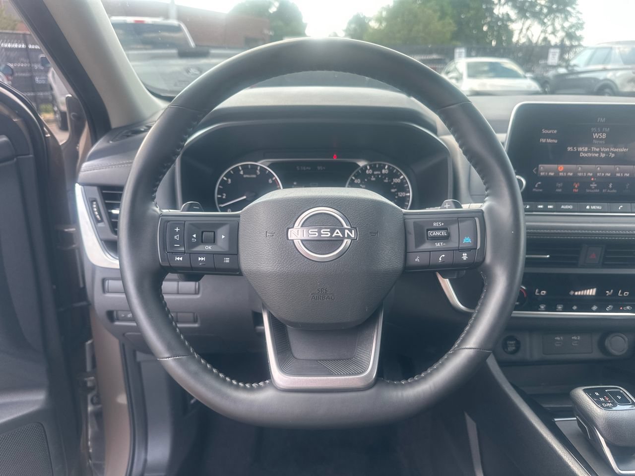 Used 2025 Nissan Rogue SV AWD/4WD image 26