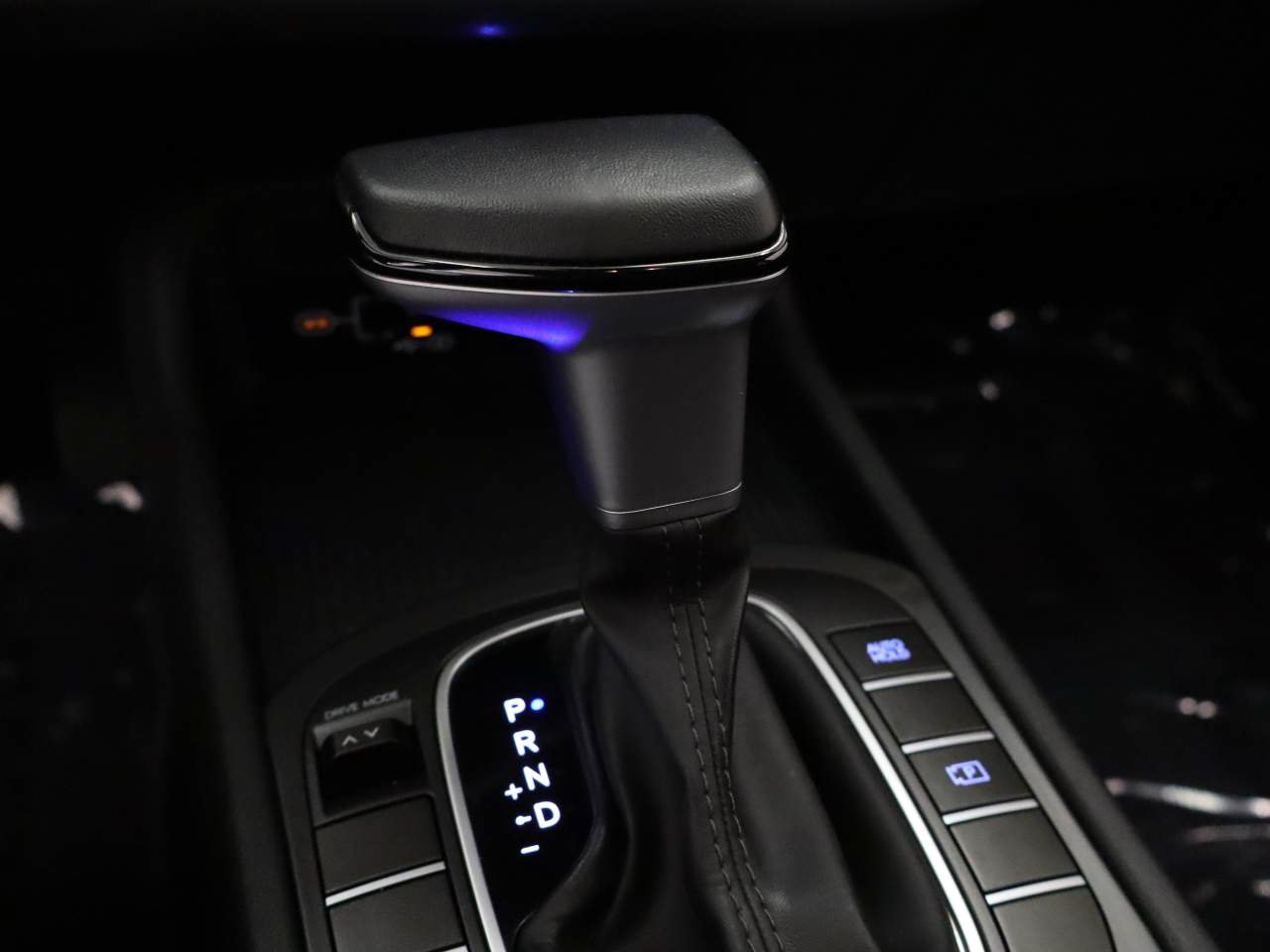 Used 2025 Hyundai Kona SEL FWD image 9