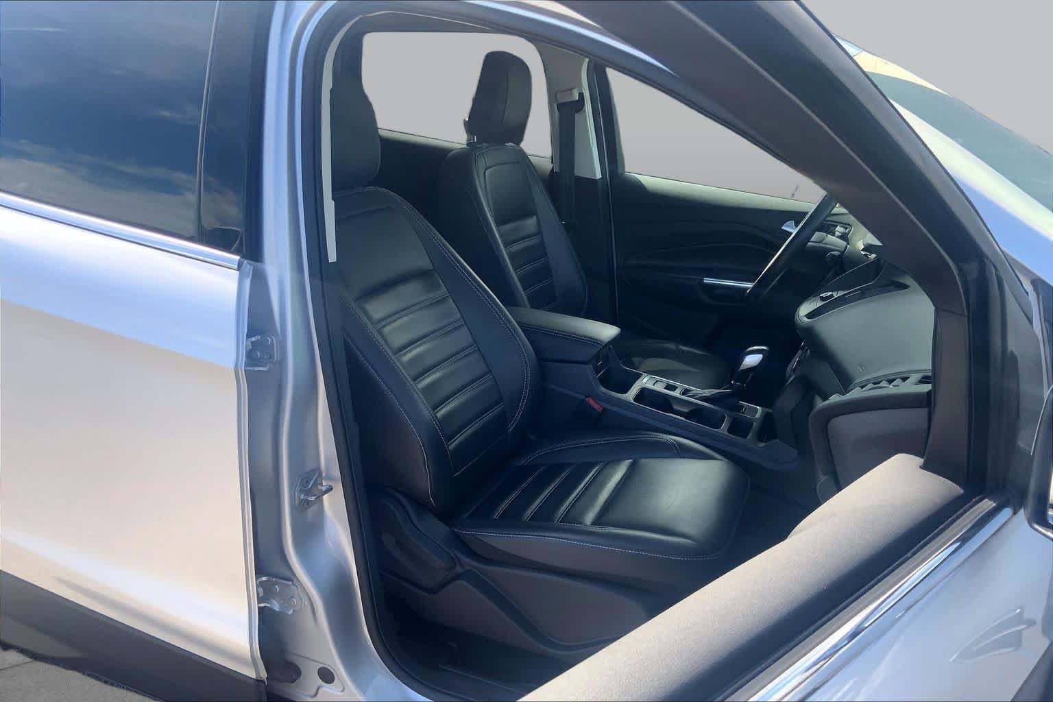 Certified 2019 Ford Escape SEL FWD image 9