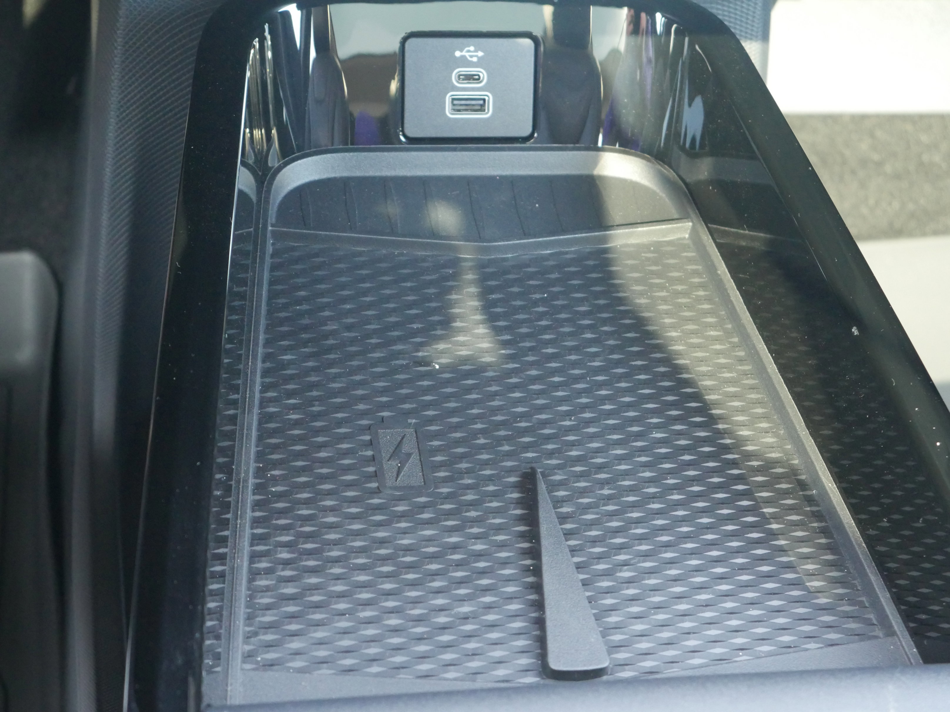 Certified 2025 Ford Mustang Mach-E Premium w/ Interior Protection Package AWD/4WD image 24