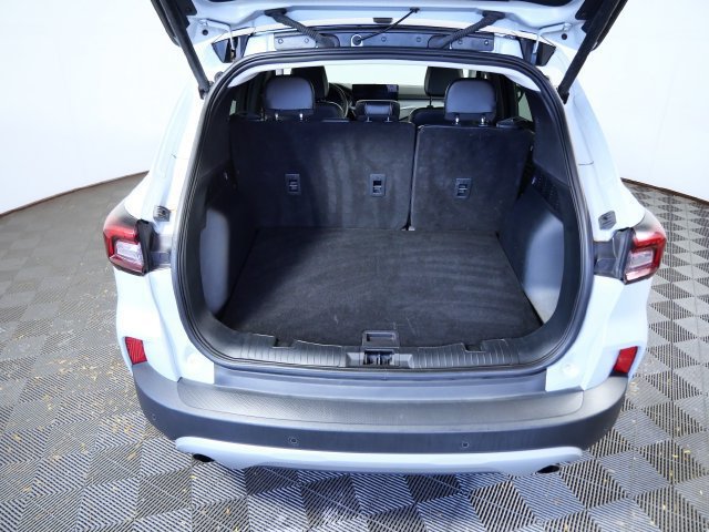 Certified 2025 Ford Escape Platinum AWD/4WD image 9