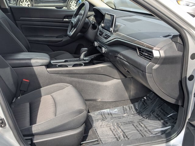 Used 2024 Nissan Altima 2.5 SV FWD image 28