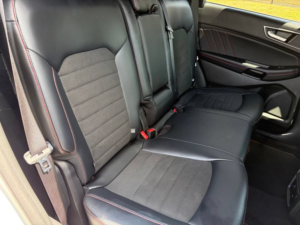Certified 2022 Ford Edge ST-Line AWD/4WD image 19