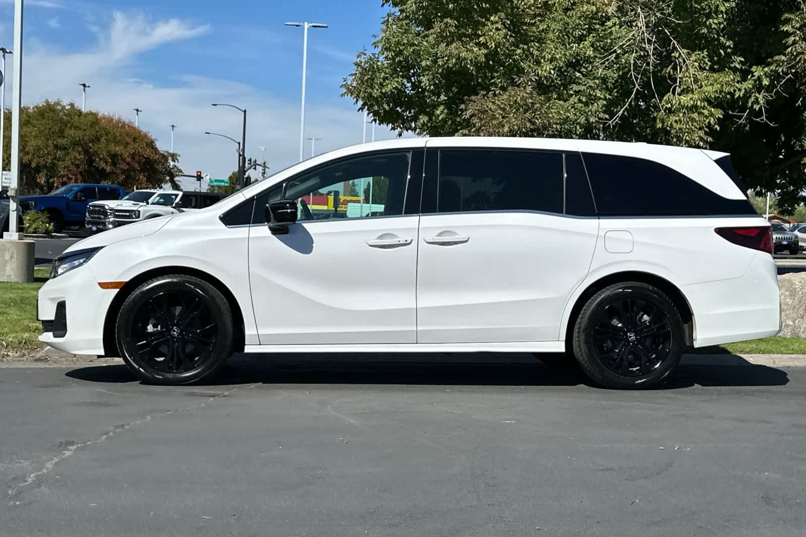 Used 2025 Honda Odyssey Sport-L image 5