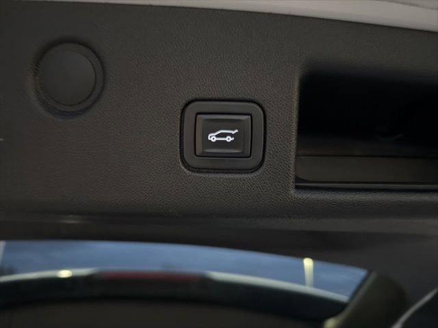 Used 2018 Chevrolet Equinox LT image 9