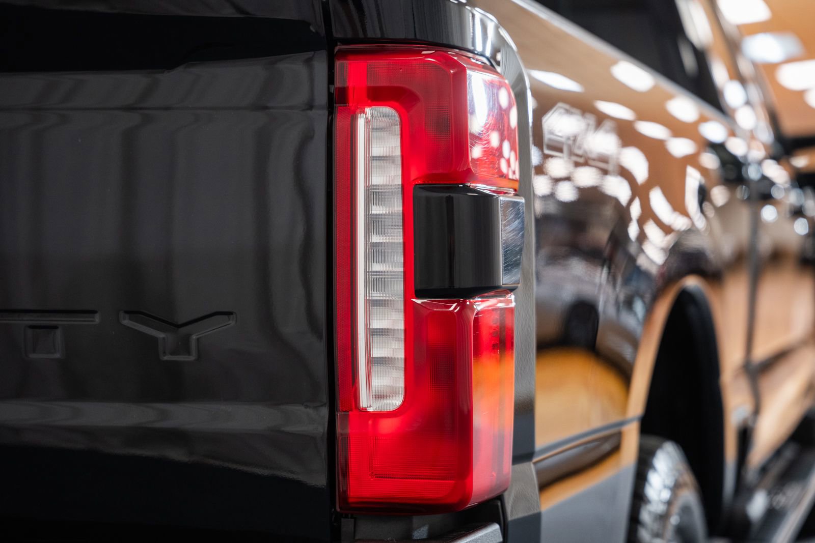 Certified 2024 Ford F250 Lariat w/ Lariat Ultimate Package image 7