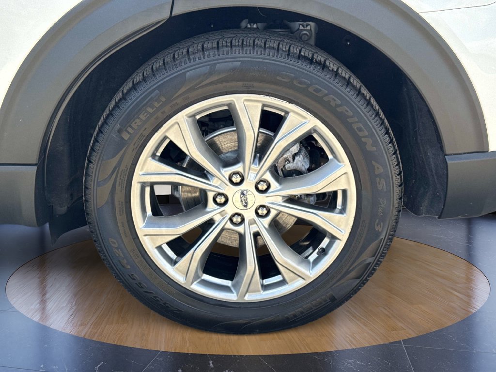 Certified 2022 Ford Explorer XLT w/ Equipment Group 202A RWD image 33