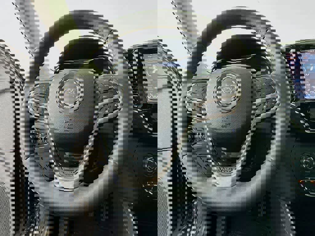 Used 2022 Jeep Cherokee Limited image 19