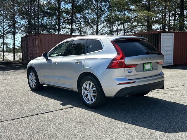 Used 2019 Volvo XC60 T5 Momentum image 3