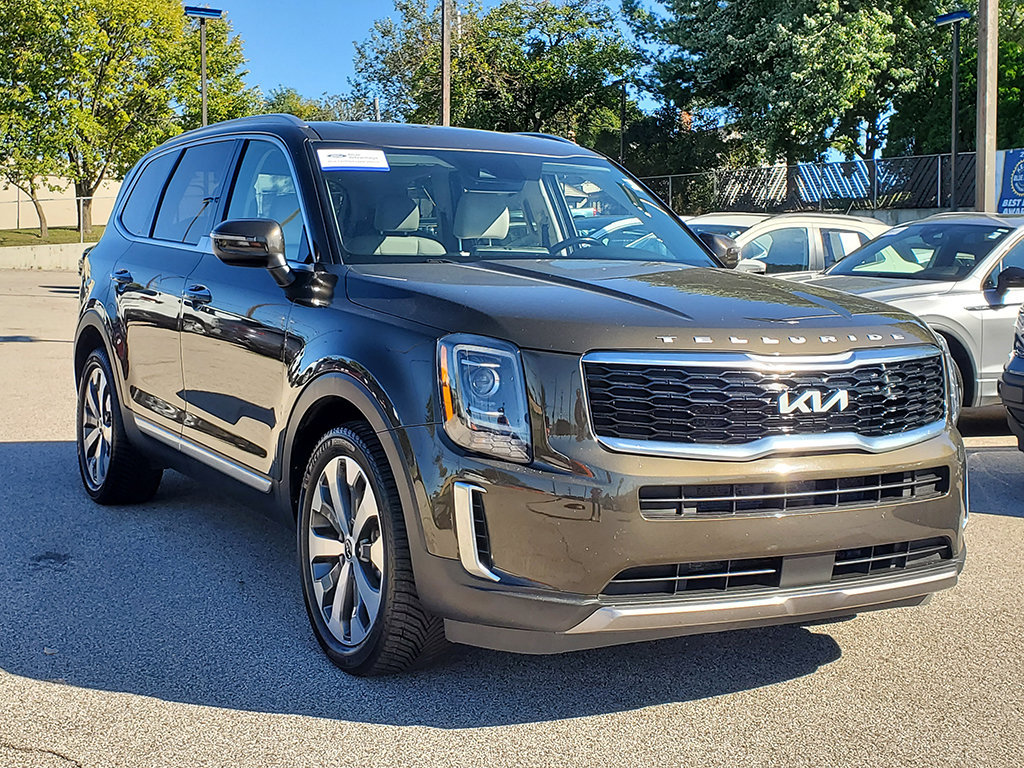 Used 2022 Kia Telluride S AWD/4WD image 3