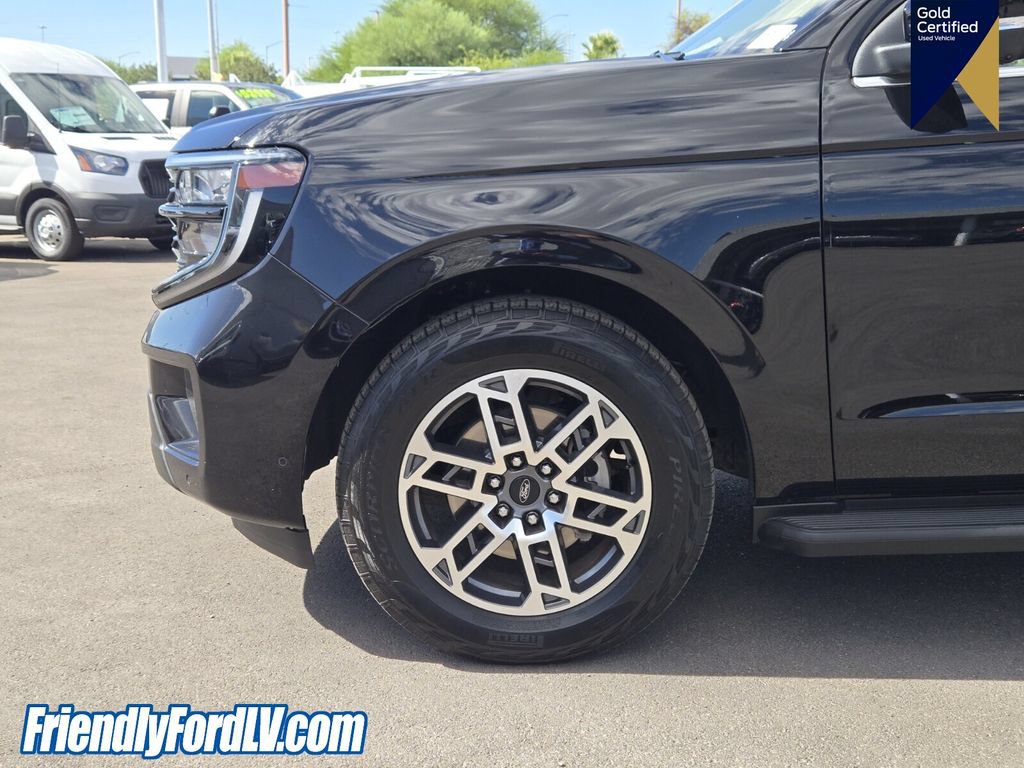 Certified 2025 Ford Expedition Active AWD/4WD image 9