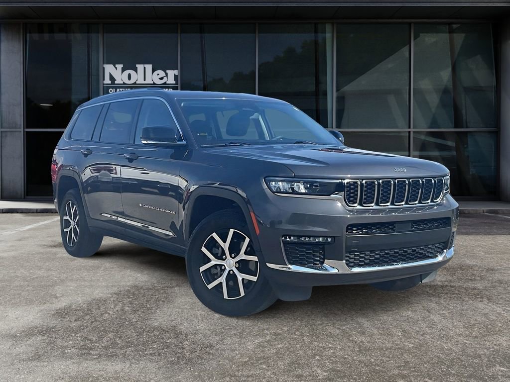 Used 2023 Jeep Grand Cherokee L Limited AWD/4WD image 11