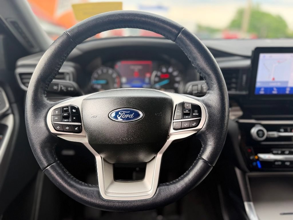 Certified 2023 Ford Explorer Limited AWD/4WD image 12