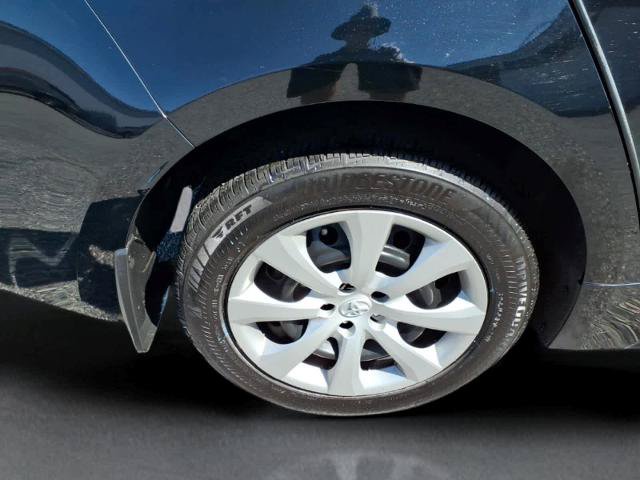 Used 2023 Toyota Corolla LE AWD/4WD image 17