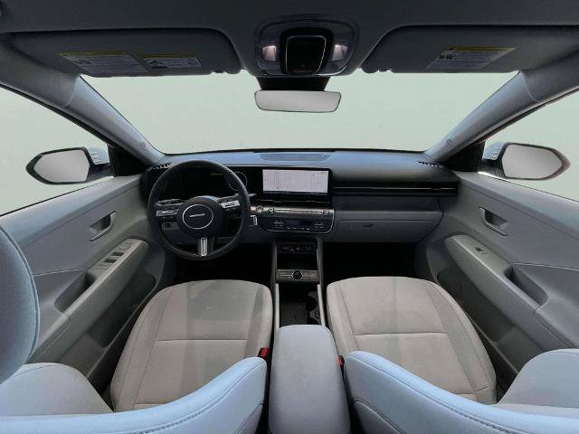 Used 2025 Hyundai Kona SEL AWD/4WD image 25