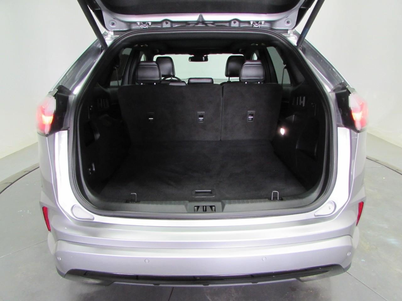 Certified 2024 Ford Edge ST-Line AWD/4WD image 11